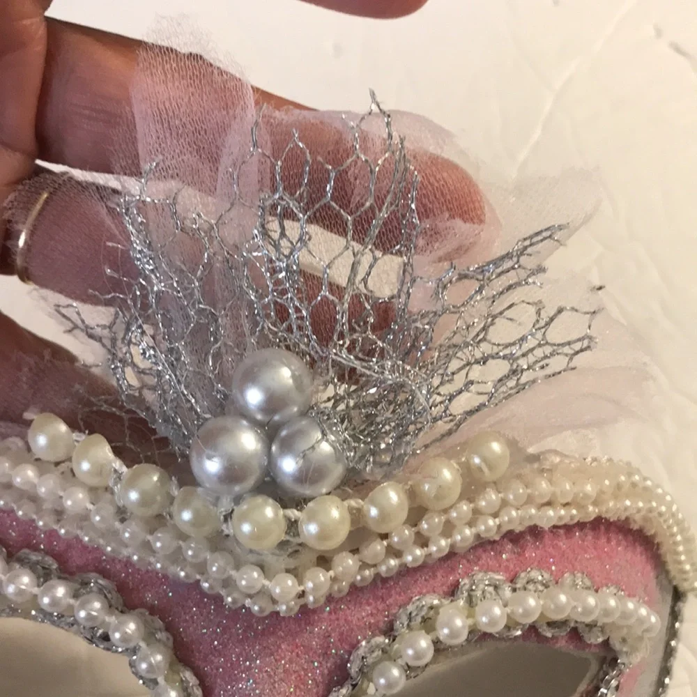 Women’s Glitter Mardi Gras Mask